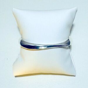 Sequin Silver tone Wave bangle NWT